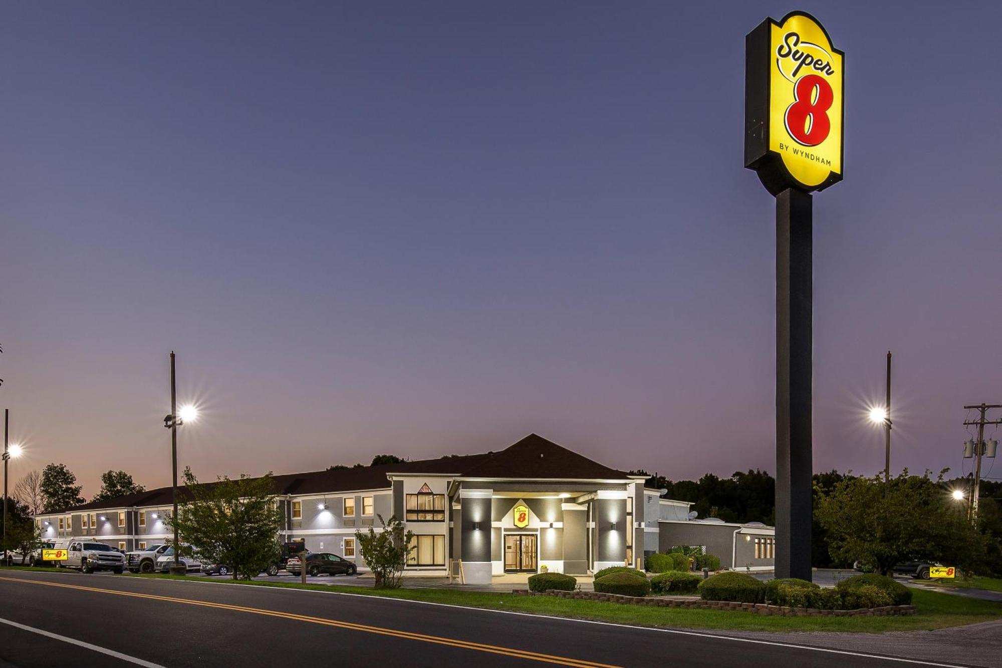 Hotel Super 8 By Wyndham Dickson Exterior foto