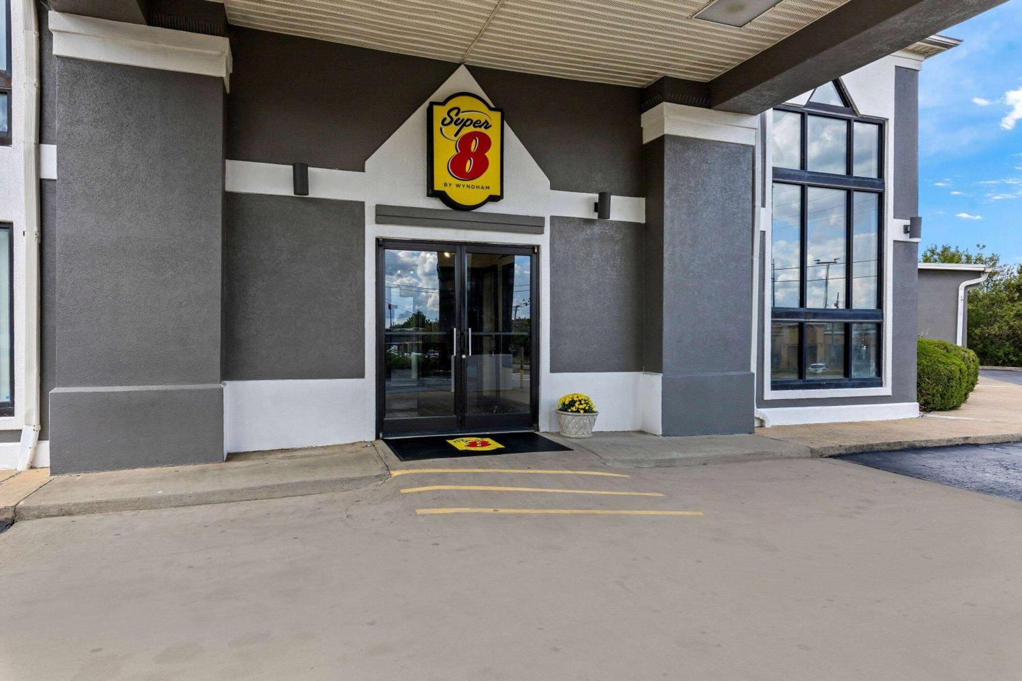 Hotel Super 8 By Wyndham Dickson Exterior foto